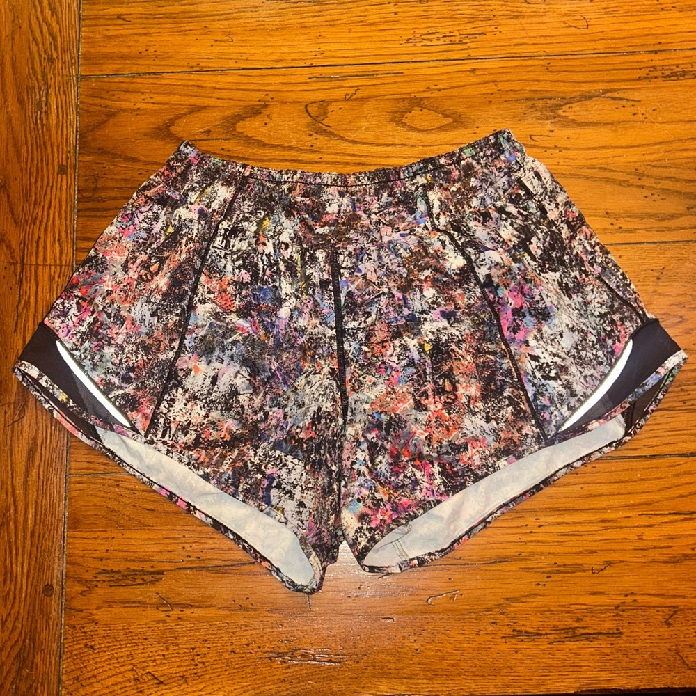 Lululemon Athletica rare multicolor hotty hot 4” shorts